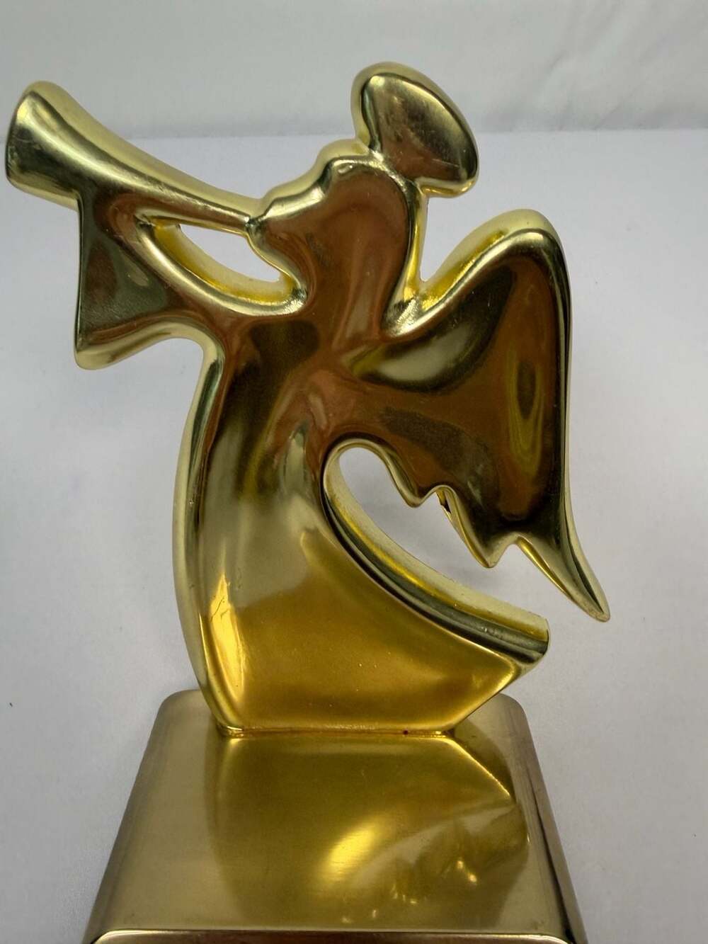 Grandeur Noel Gold Metal Angel Christmas Stocking Holder - Picture 2 of 6